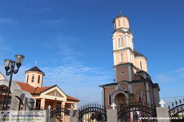 Храм Преподобне мати Параскеве — Нова Пазова