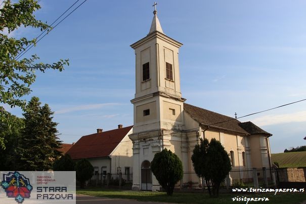 Римокатоличка црква Рођења Блажене Девице Мариjе — Нови Бановци