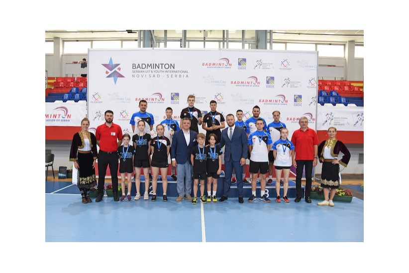 Serbian U17&Youth International _Osvajaci medalja Srbije sa Darkom Udovicicem.jpg