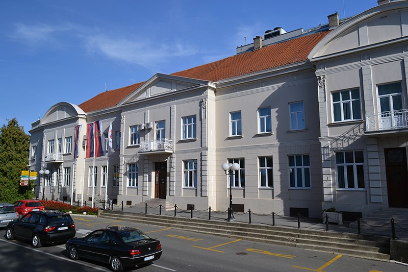 Зграда општине Инђија