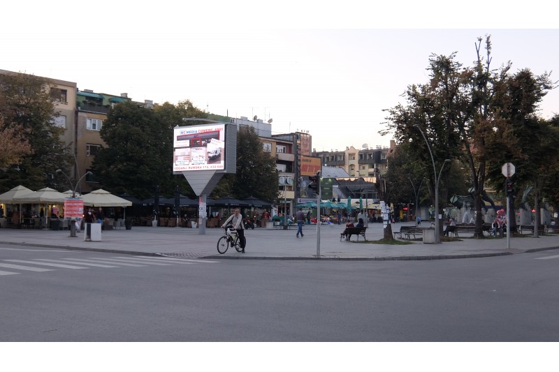 Рума трг предвече