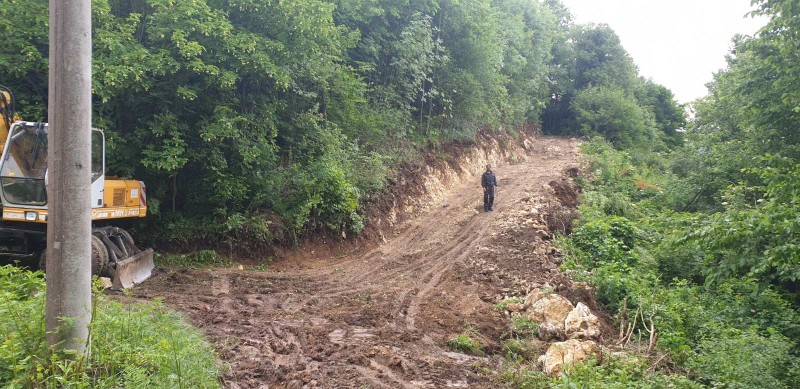 У месној заједници Сакар општина уредила кружни пут