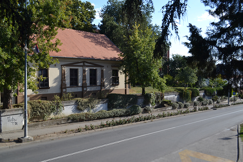 КОНКУРС ЗА ИЗЛАГАЊЕ У ГАЛЕРИЈИ КУЋЕ ВОЈНОВИЋА